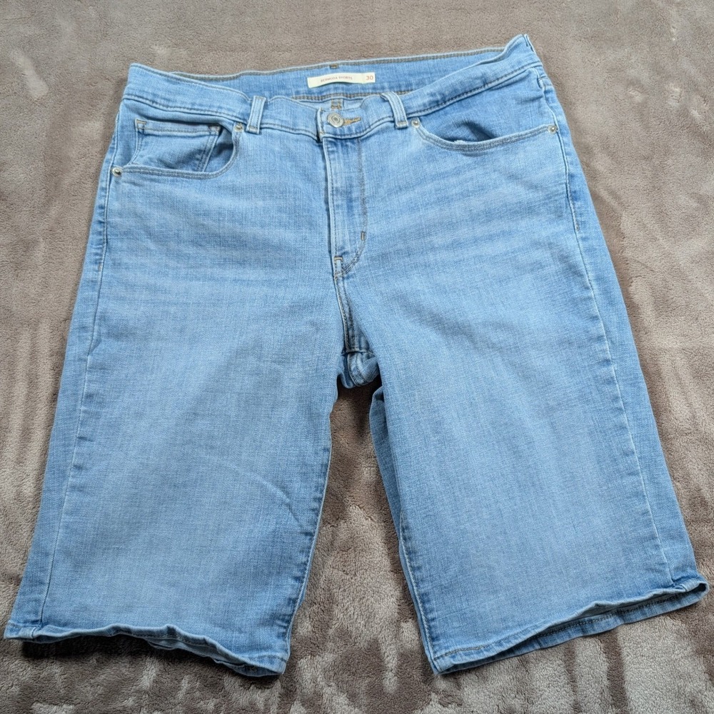 Levi's Bermuda Shorts Women 30 Light Wash Blue Denim Stretch Casual 29969-0033